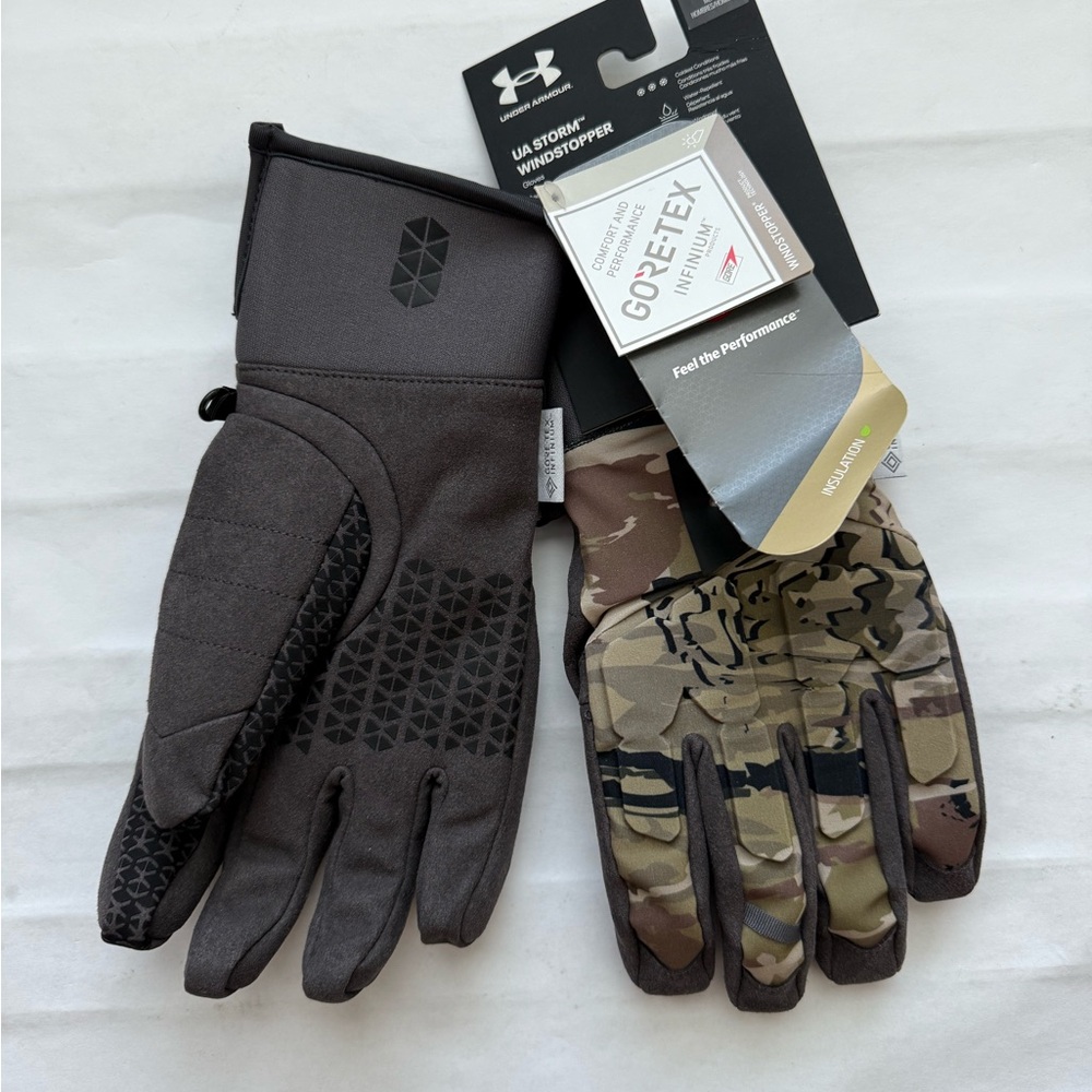 Under Armour Men's Camouflage and Black Gloves